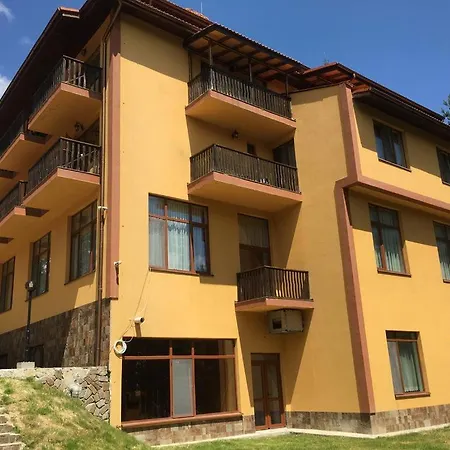 Hotel и 